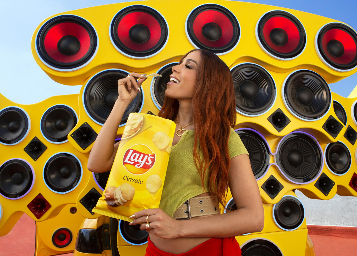 Lay's® and Global Superstar Anitta Celebrate Joy of Latino Community and Invite Fans to Stay Golden®
