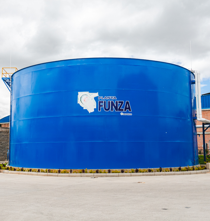 How capturing rainfall is preserving freshwater in Colombia